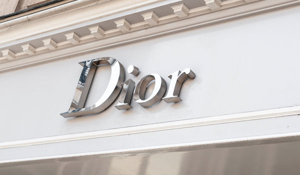 Making-Of: Impressive Decor of Dior Fashion Show Making-Of: Impressive Decor of Dior Fashion Show